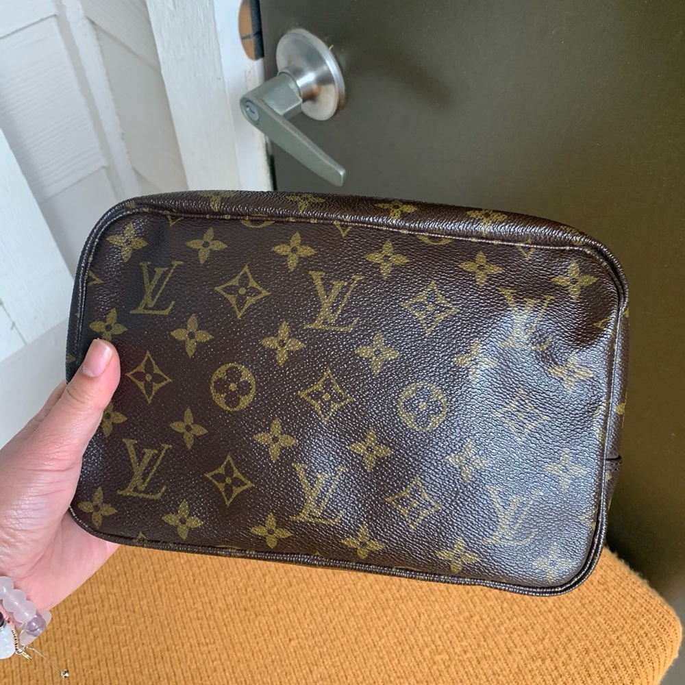 LV trousse 23